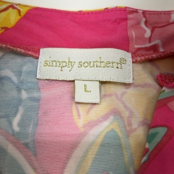 Simply Southern Charleston Size Large Sleeveless V Neck Pineapple print high low - Picture 4 of 7